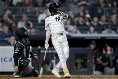 Jazz Chisholm’s chain went flying on swing during Yankees-Diamondbacks game