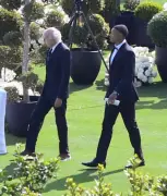 Larry David makes surprise appearance at Josh Allen and Hailee Steinfeld wedding